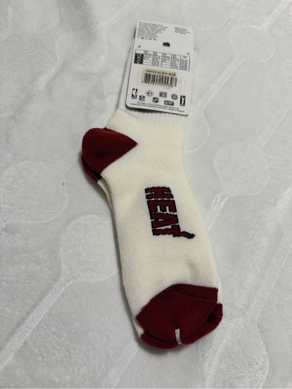 For Bare Feet Miami Heat NBA Mid-Calf white Maroon Crew Socks